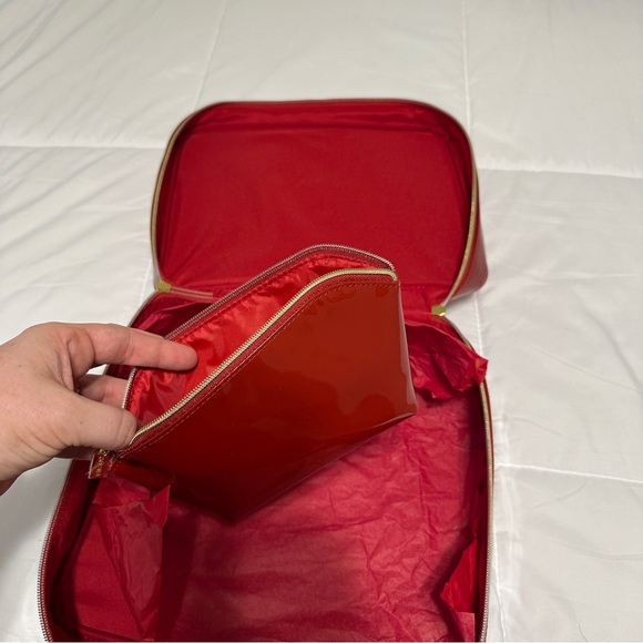 Estee Lauder Cosmetic Bag - Picture 5 of 5